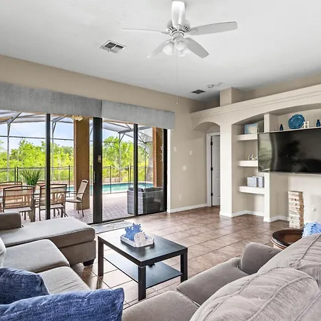 Villa Family Retreat - For 12Ppl